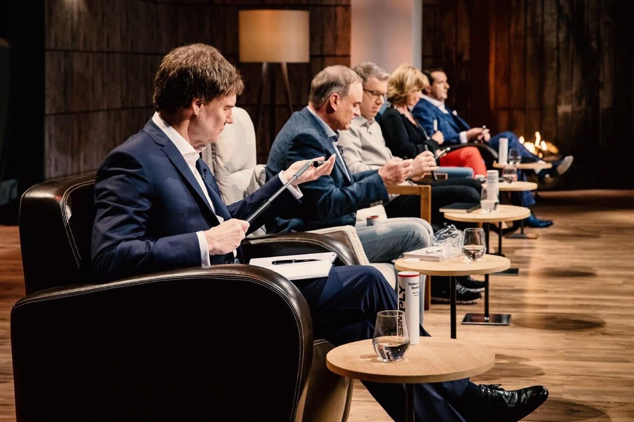 Mulher embaraçada sai da casa de banho mais rica €3,3 milhões!